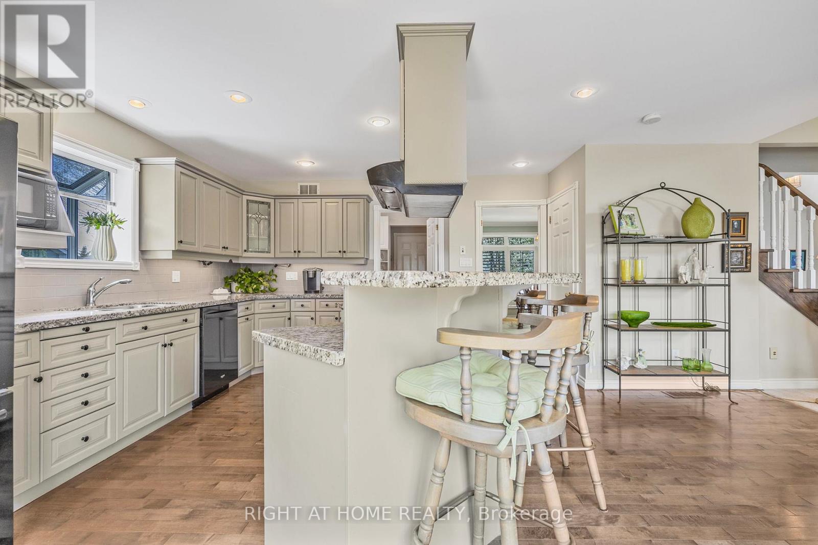 57 Highland Drive, Oro-Medonte (Horseshoe Valley), Ontario  L0L 2L0 - Photo 20 - S12764864