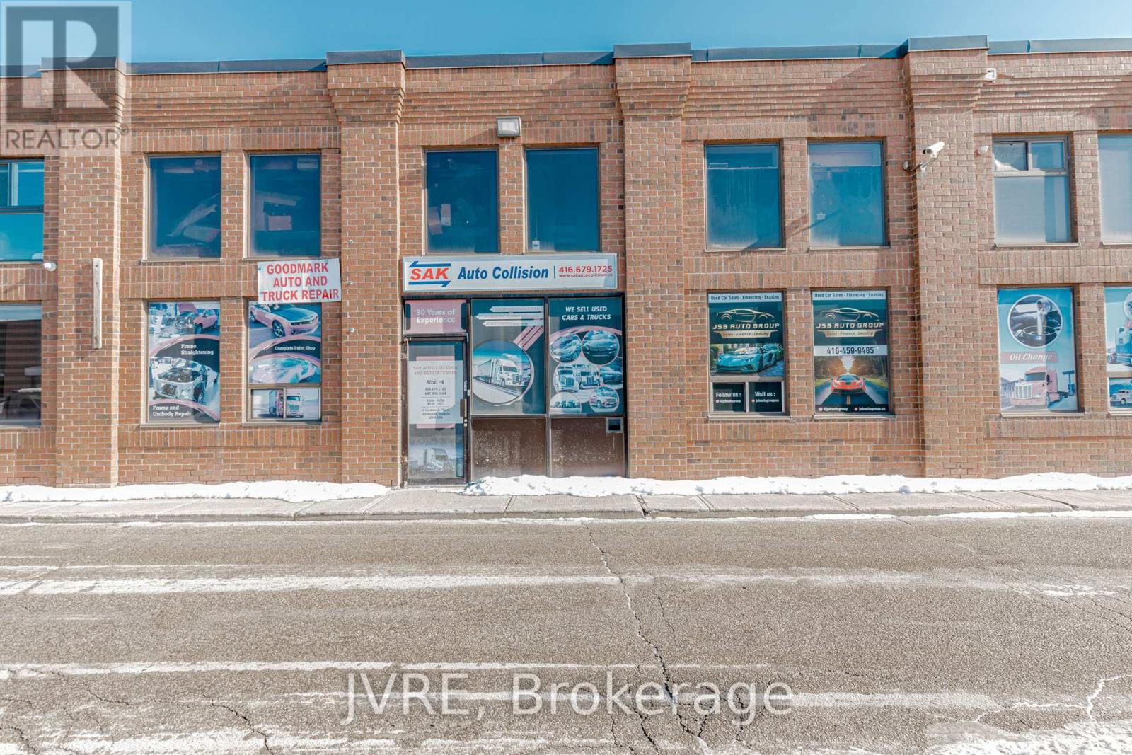 4 - 11 Goodmark Place, Toronto, Ontario  M9W 6R9 - Photo 4 - W12764926