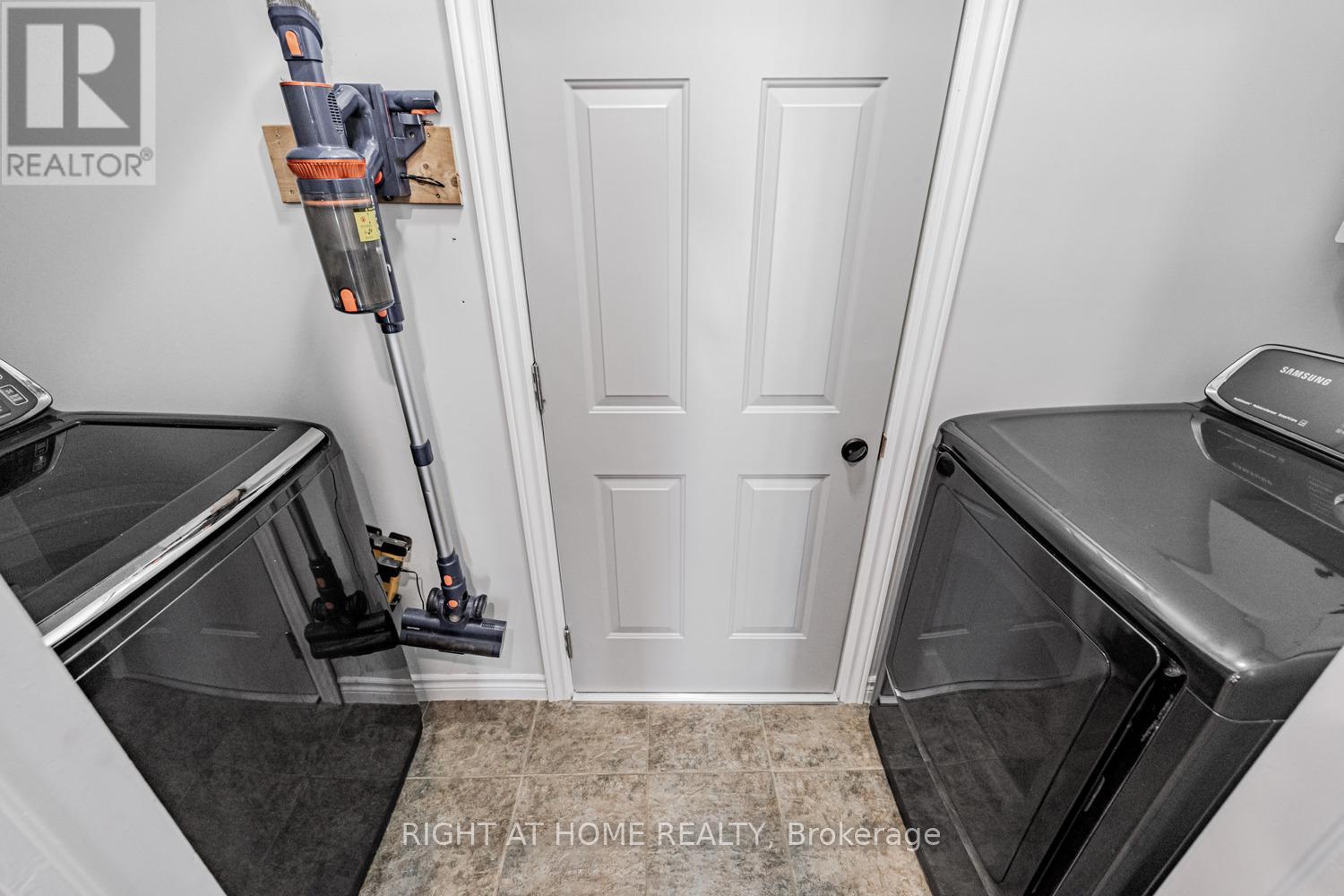 52 Milson Crescent, Guelph, Ontario  N1C 1G7 - Photo 31 - X12764866