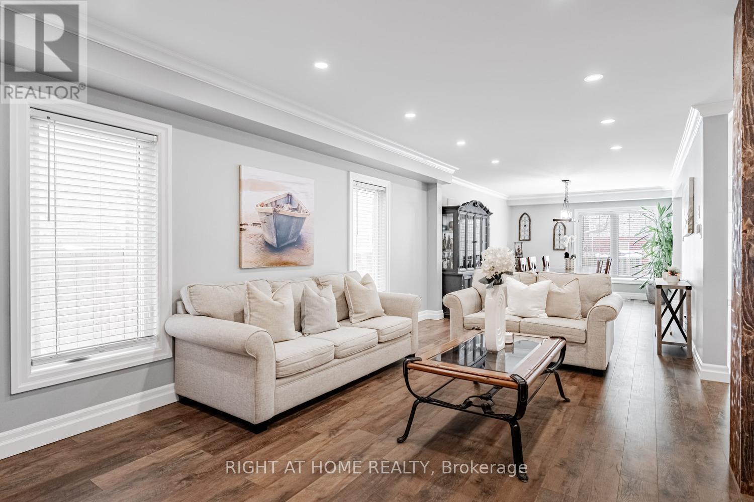 52 Milson Crescent, Guelph, Ontario  N1C 1G7 - Photo 4 - X12764866