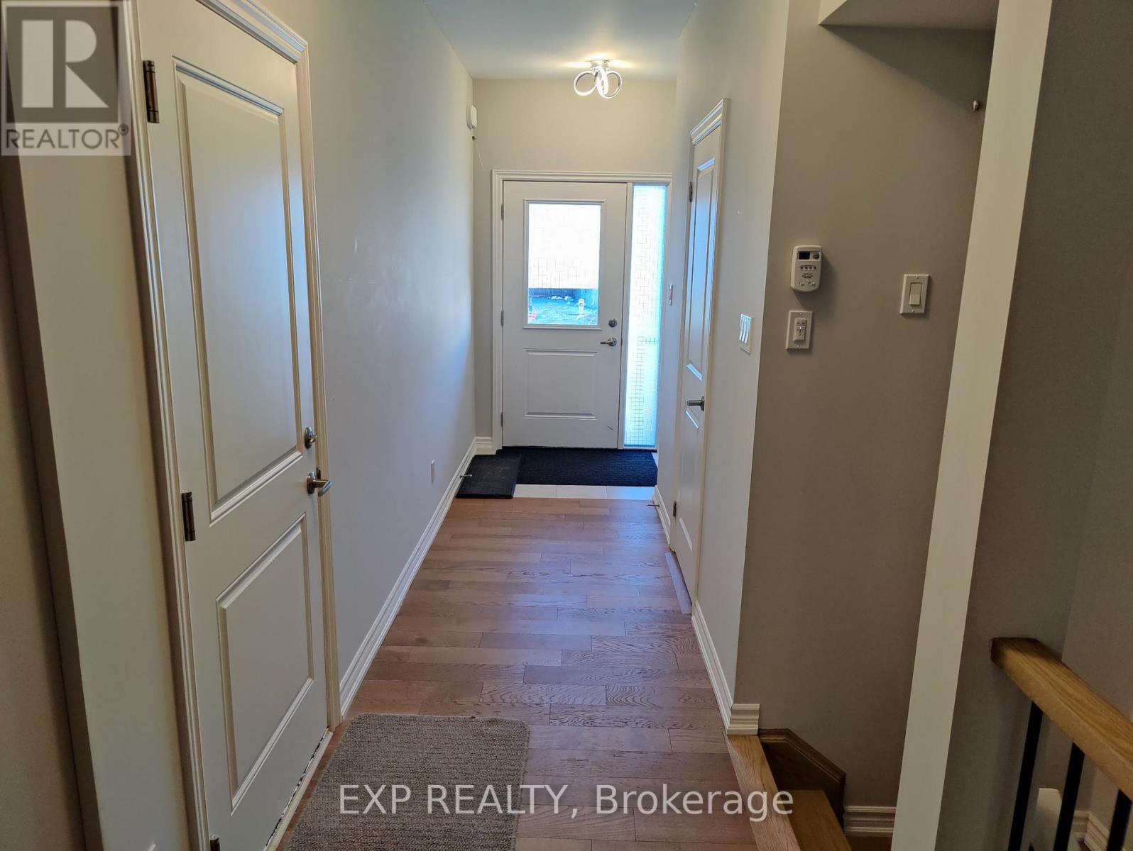 112 Delphi Court, Blue Mountains, Ontario  N0H 1J0 - Photo 5 - X12764890