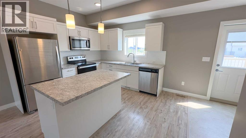 5 Iron Gate Boulevard, Sylvan Lake, Alberta  T4S 0T6 - Photo 2 - A2267822