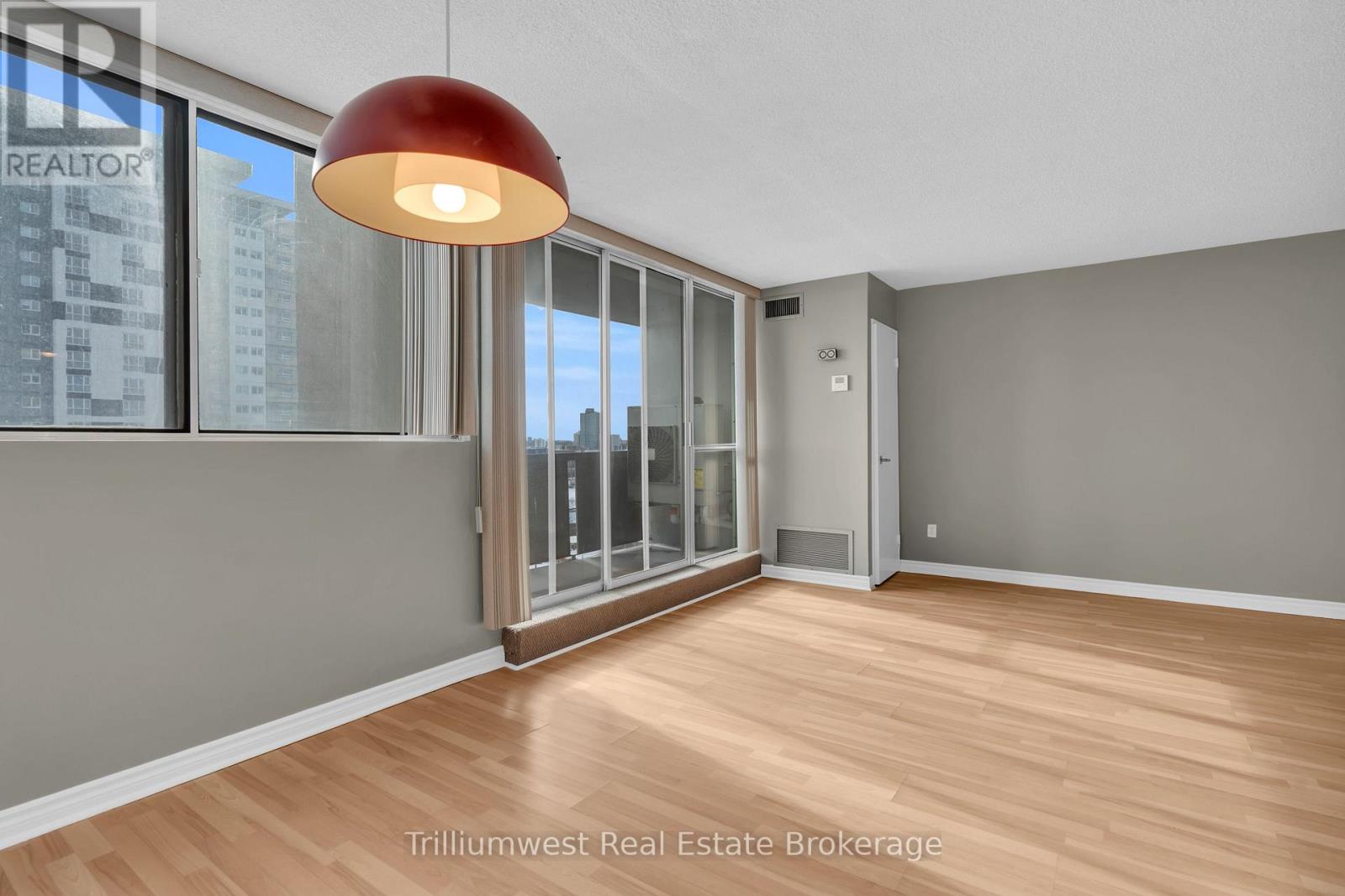 1003 - 375 King Street N, Waterloo, Ontario  N2J 4L6 - Photo 10 - X12764946