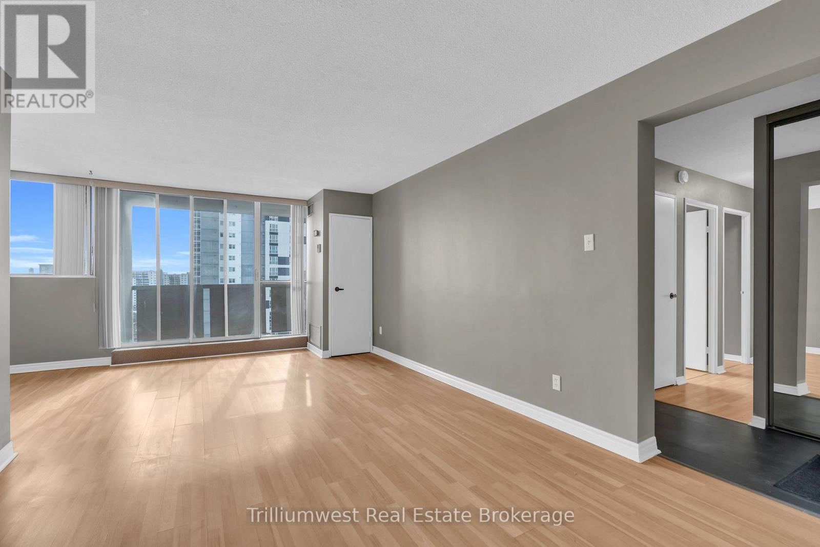 1003 - 375 King Street N, Waterloo, Ontario  N2J 4L6 - Photo 7 - X12764946