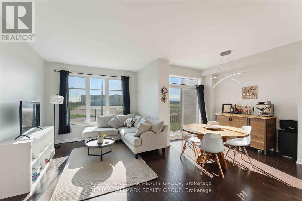 203 Finsbury Avenue, Ottawa, Ontario  K2S 2P8 - Photo 5 - X12764974