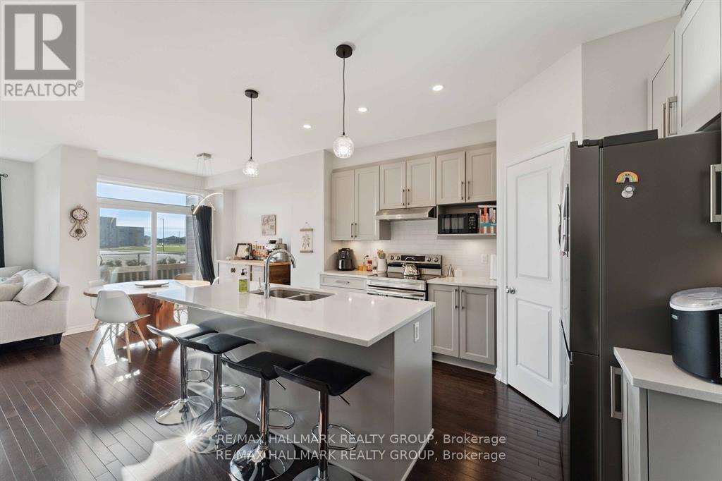 203 Finsbury Avenue, Ottawa, Ontario  K2S 2P8 - Photo 8 - X12764974