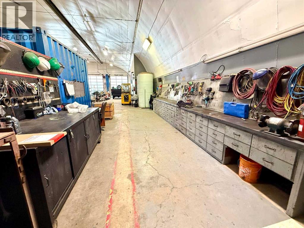 28045 Twp Rd 384, Rural Red Deer County, Alberta  T4E 3E3 - Photo 25 - A2281273