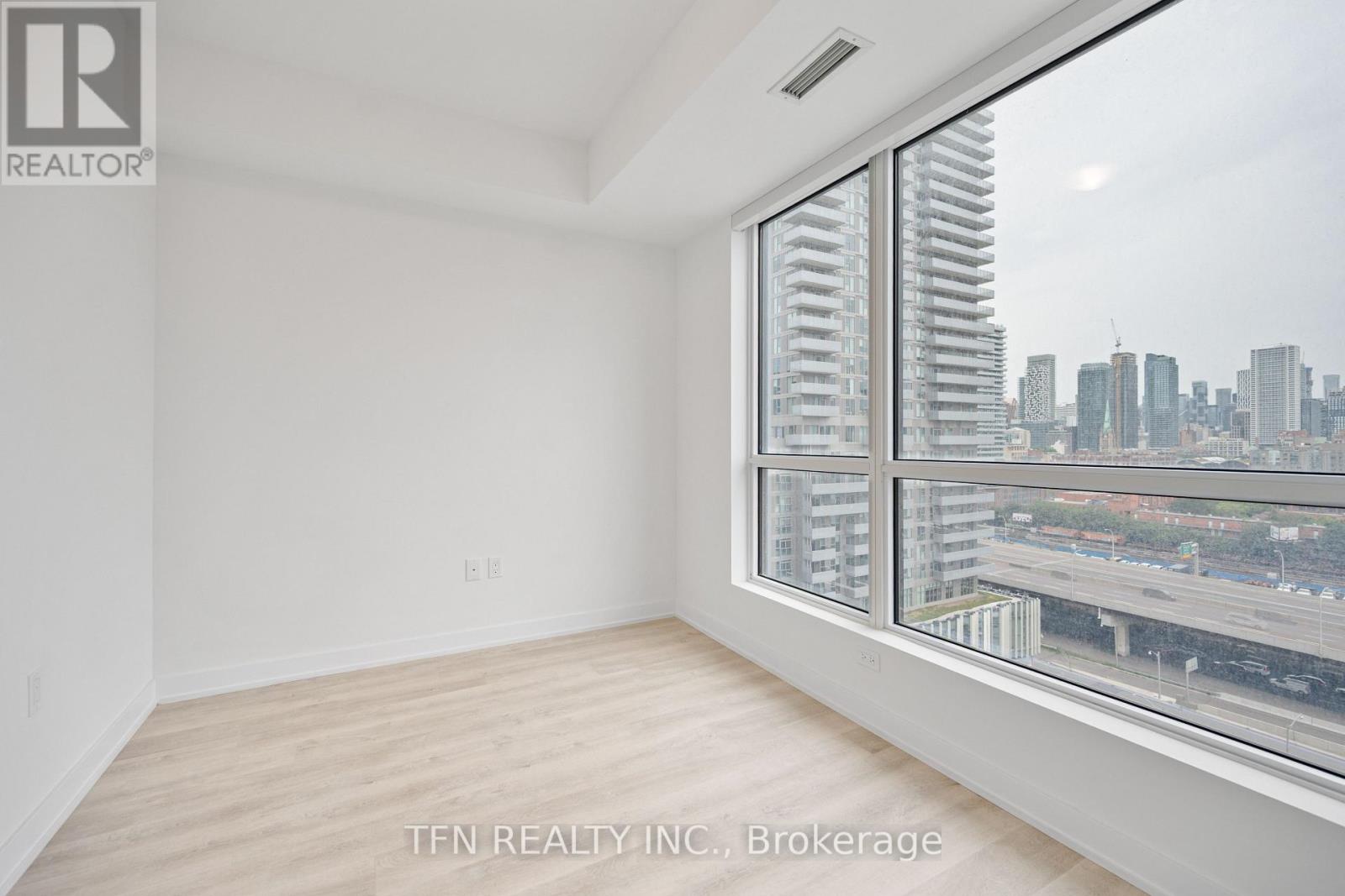 1302 - 15 Richardson Street, Toronto (Waterfront Communities), Ontario  M5A 0Y5 - Photo 9 - C12764962