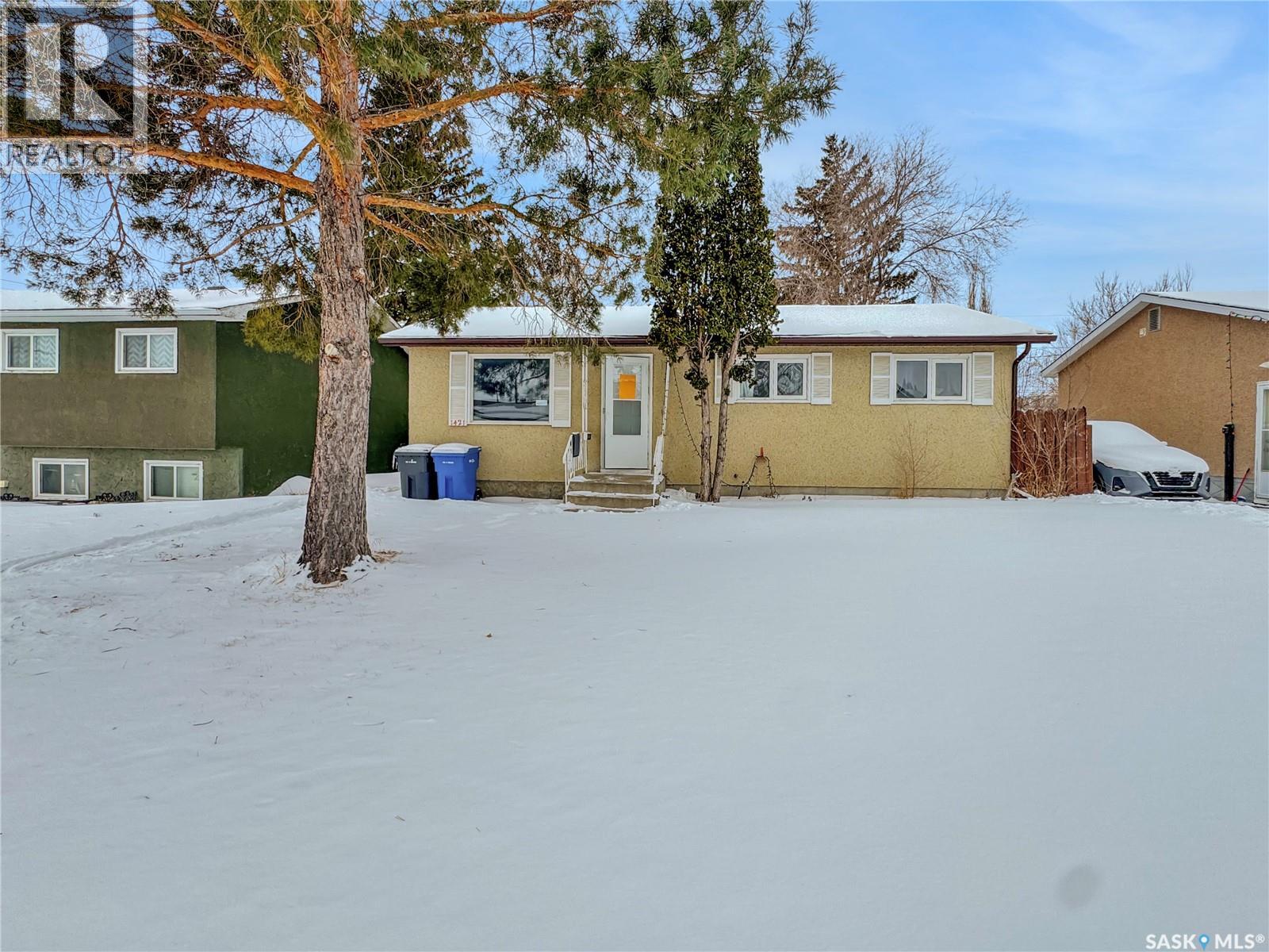 1421 112th STREET, North Battleford, Saskatchewan