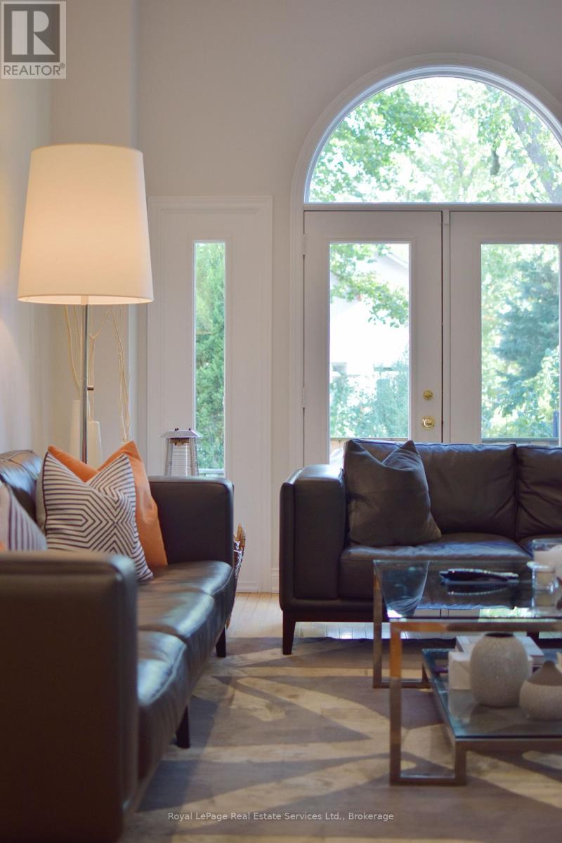 79 Brant Street, Oakville, Ontario  L6K 2Z5 - Photo 7 - W12764996