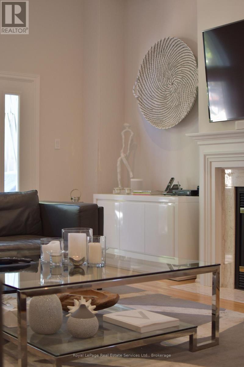 79 Brant Street, Oakville, Ontario  L6K 2Z5 - Photo 8 - W12764996