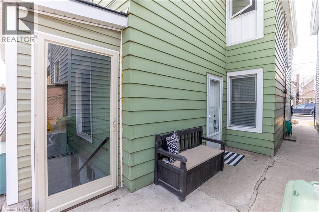 132 N Barnesdale Avenue N, Hamilton, Ontario  L8L 6S9 - Photo 3 - 40803148