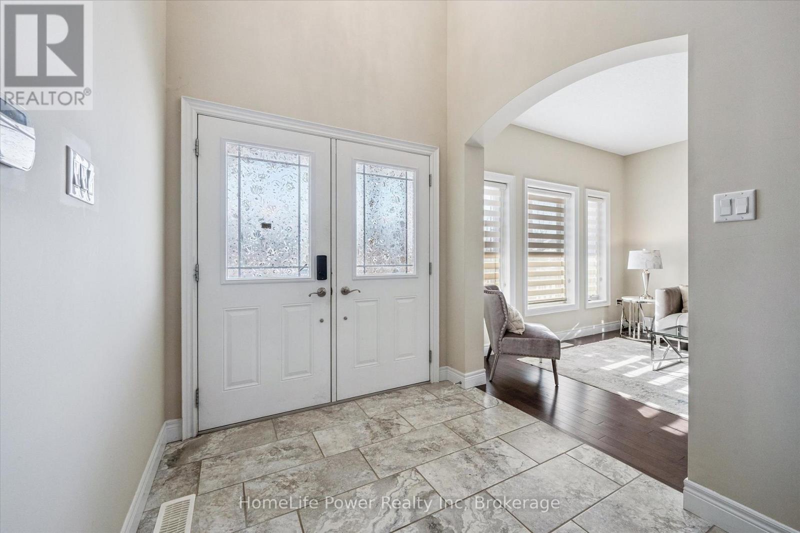 35 Westra Drive, Guelph, Ontario  N1K 0B4 - Photo 3 - X12765018