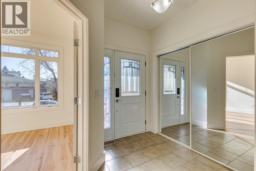 2340 24 Avenue Nw, Calgary, Alberta  T2M 2A1 - Photo 4 - A2266307