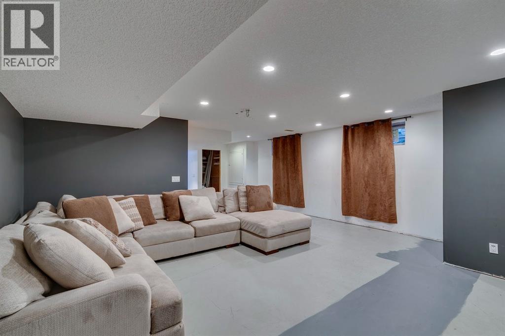 2340 24 Avenue Nw, Calgary, Alberta  T2M 2A1 - Photo 29 - A2266307