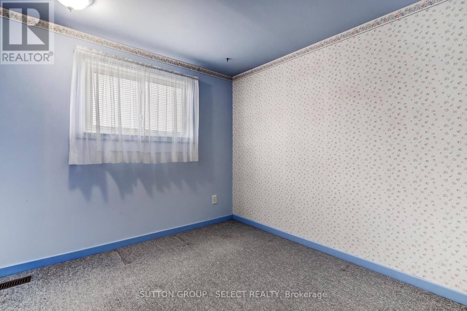 Photo 13 of 26 for 26 Glenroy Road