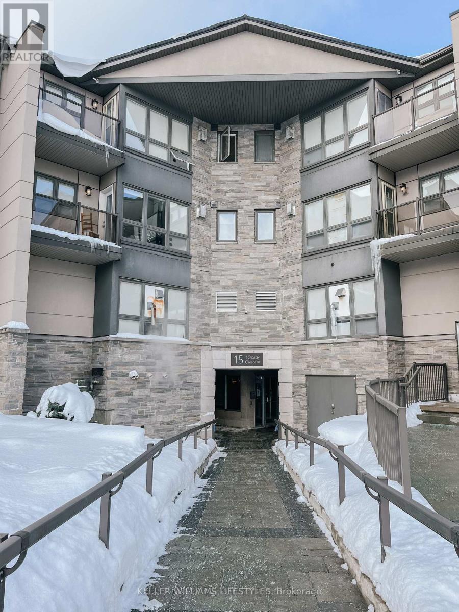 320 - 15 Jacksway Crescent