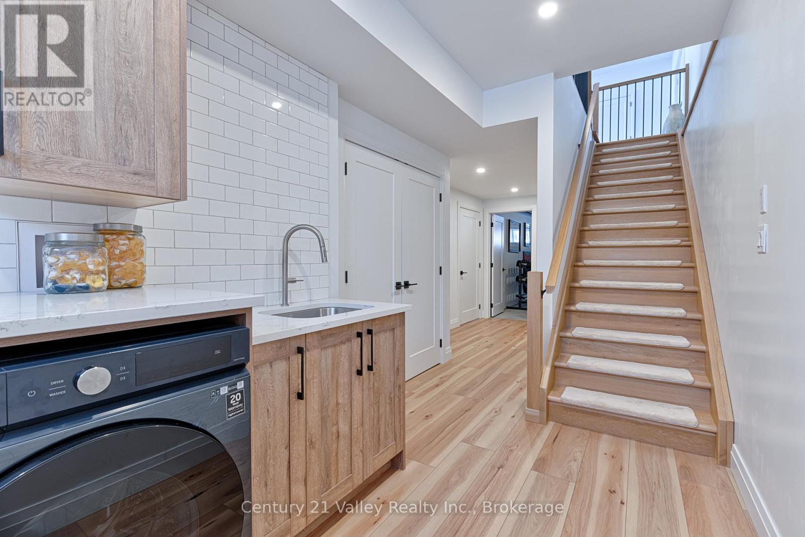 64 Hamish Trail, Whitewater Region, Ontario  K0J 2L0 - Photo 33 - X12765026