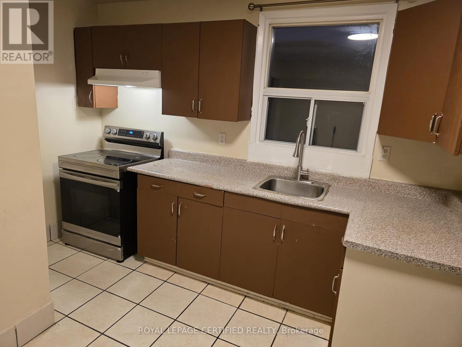 Upper - 45 Huntington Avenue, Toronto, Ontario  M1K 4K9 - Photo 3 - E12759536