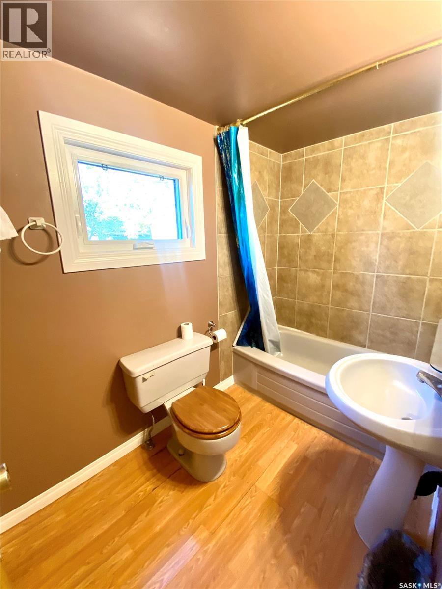 505 2nd Street, Estevan, Saskatchewan  S4A 0K6 - Photo 10 - SK019453
