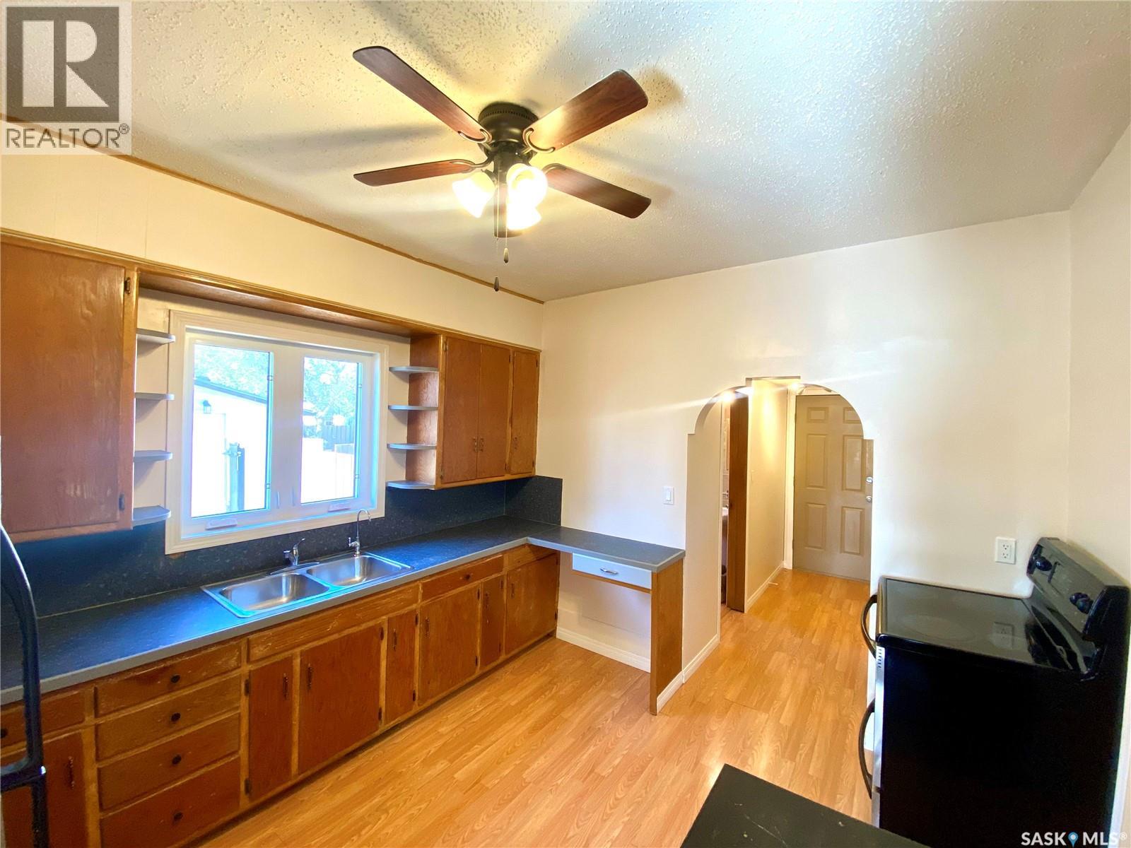 505 2nd Street, Estevan, Saskatchewan  S4A 0K6 - Photo 7 - SK019453