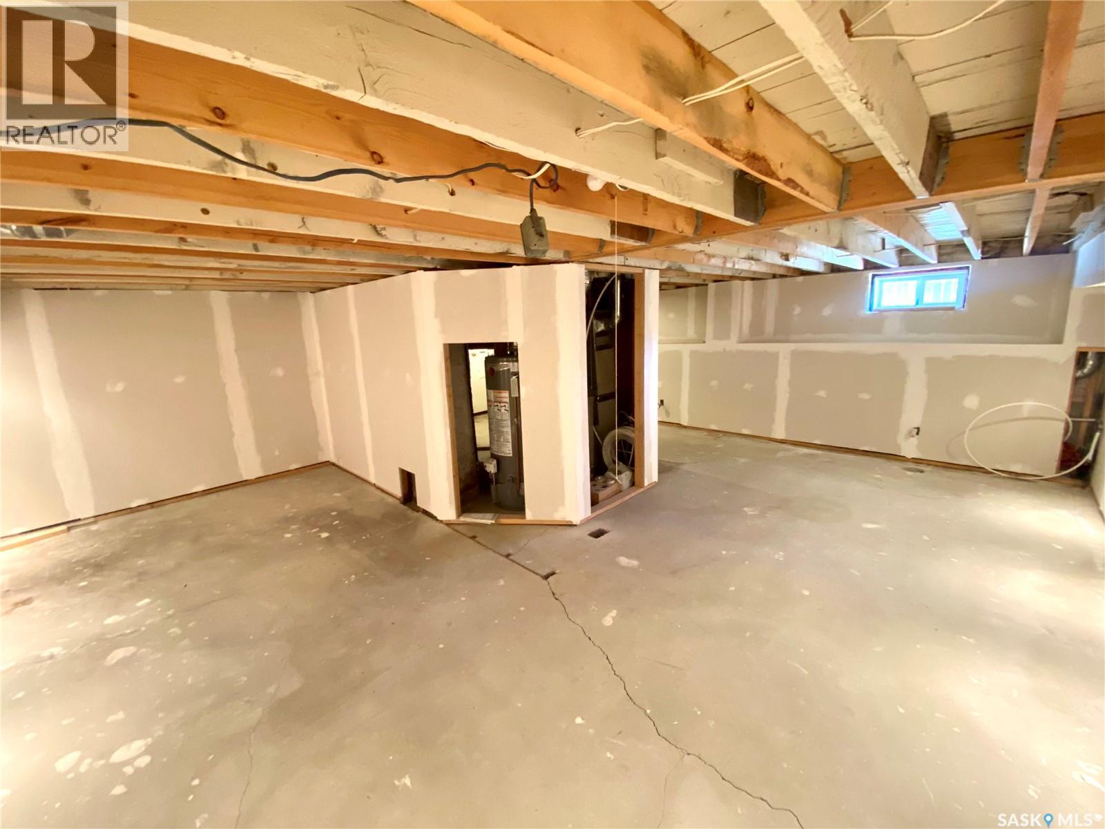 505 2nd Street, Estevan, Saskatchewan  S4A 0K6 - Photo 23 - SK019453