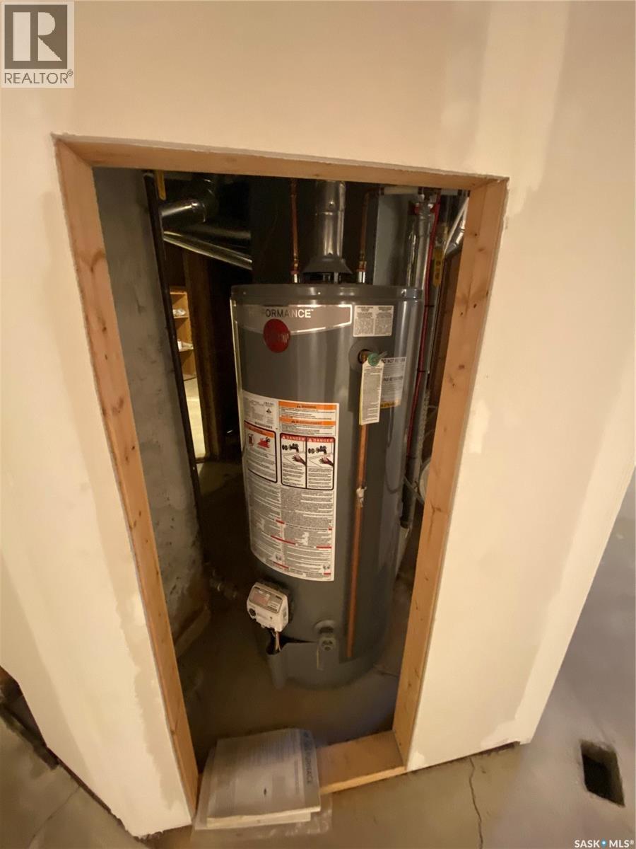 505 2nd Street, Estevan, Saskatchewan  S4A 0K6 - Photo 26 - SK019453