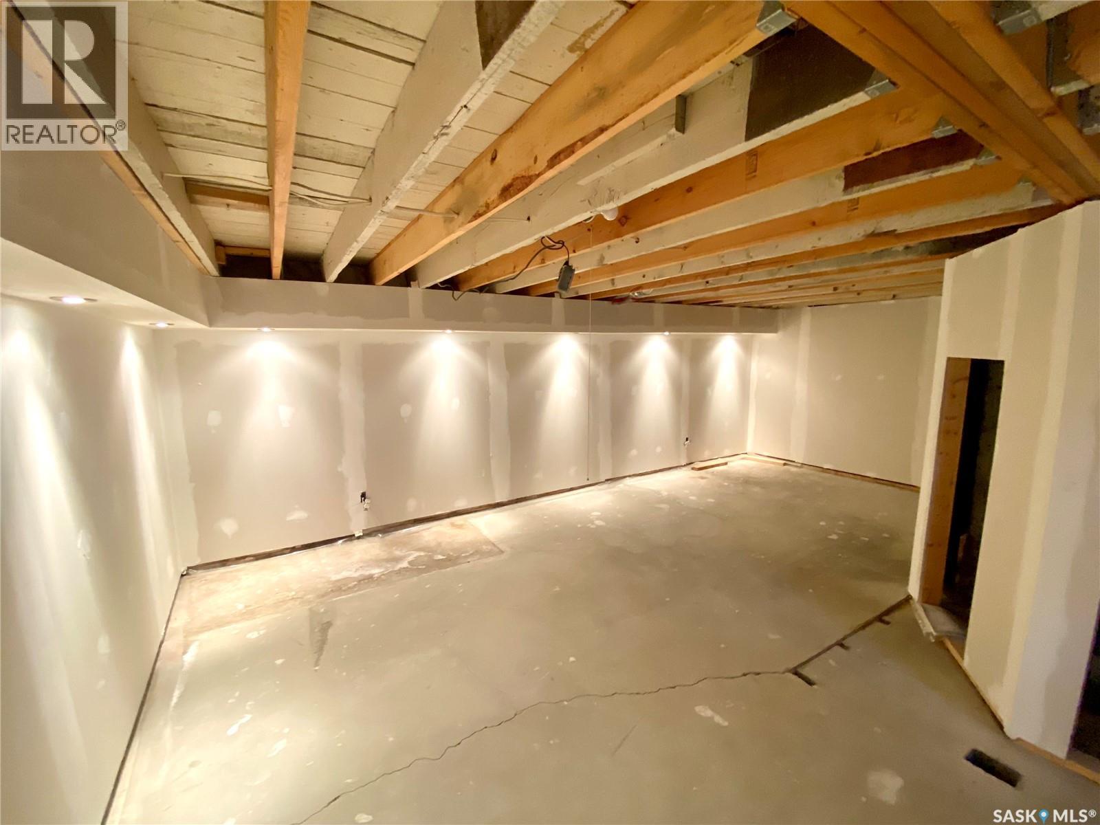 505 2nd Street, Estevan, Saskatchewan  S4A 0K6 - Photo 22 - SK019453