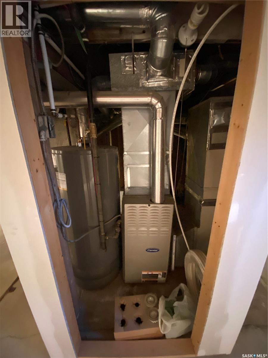 505 2nd Street, Estevan, Saskatchewan  S4A 0K6 - Photo 27 - SK019453