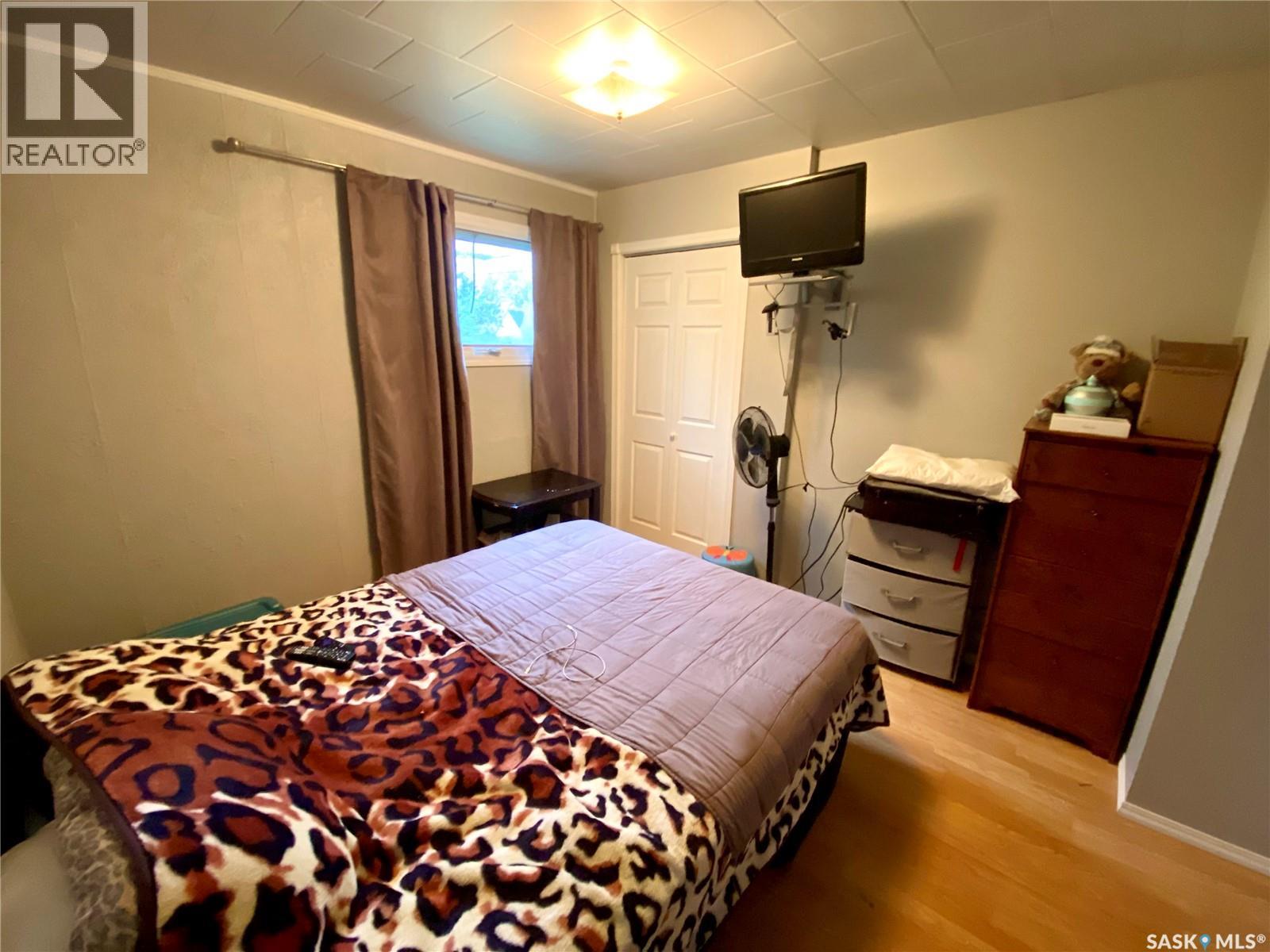 204 4th Street E, Carnduff, Saskatchewan  S0C 0S0 - Photo 8 - SK020886