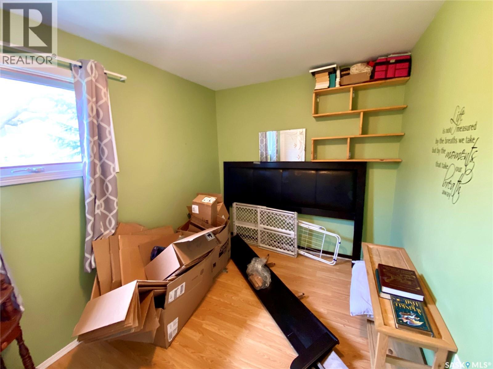 204 4th Street E, Carnduff, Saskatchewan  S0C 0S0 - Photo 9 - SK020886