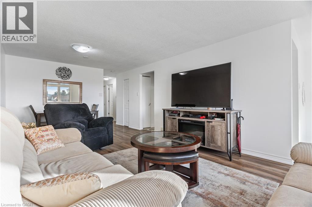 23 Greenbrier Road, Cambridge, Ontario  N1R 6M5 - Photo 4 - 40803436