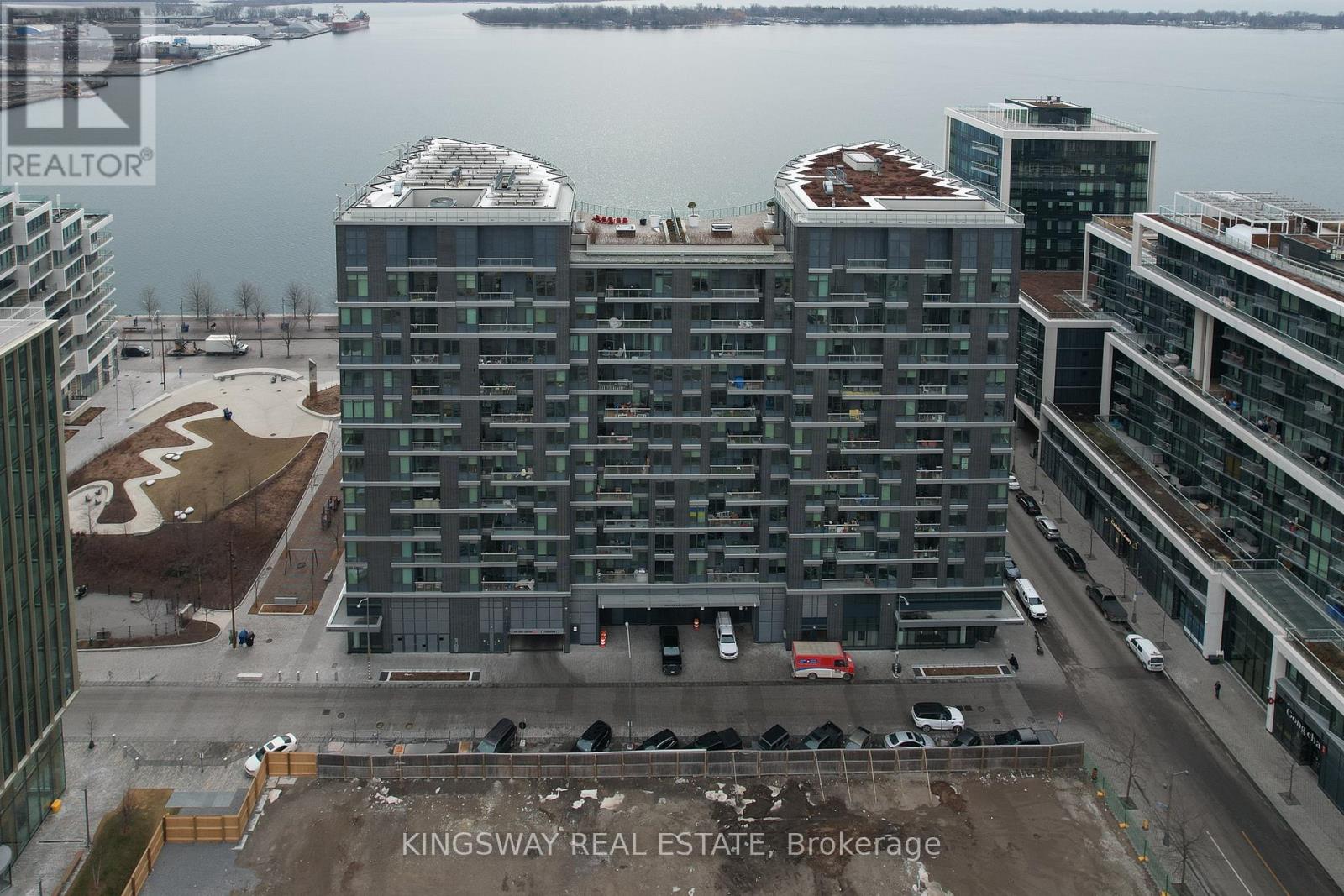 Ph33 - 1 Edgewater Drive, Toronto, Ontario  M5A 0L1 - Photo 3 - C12765004