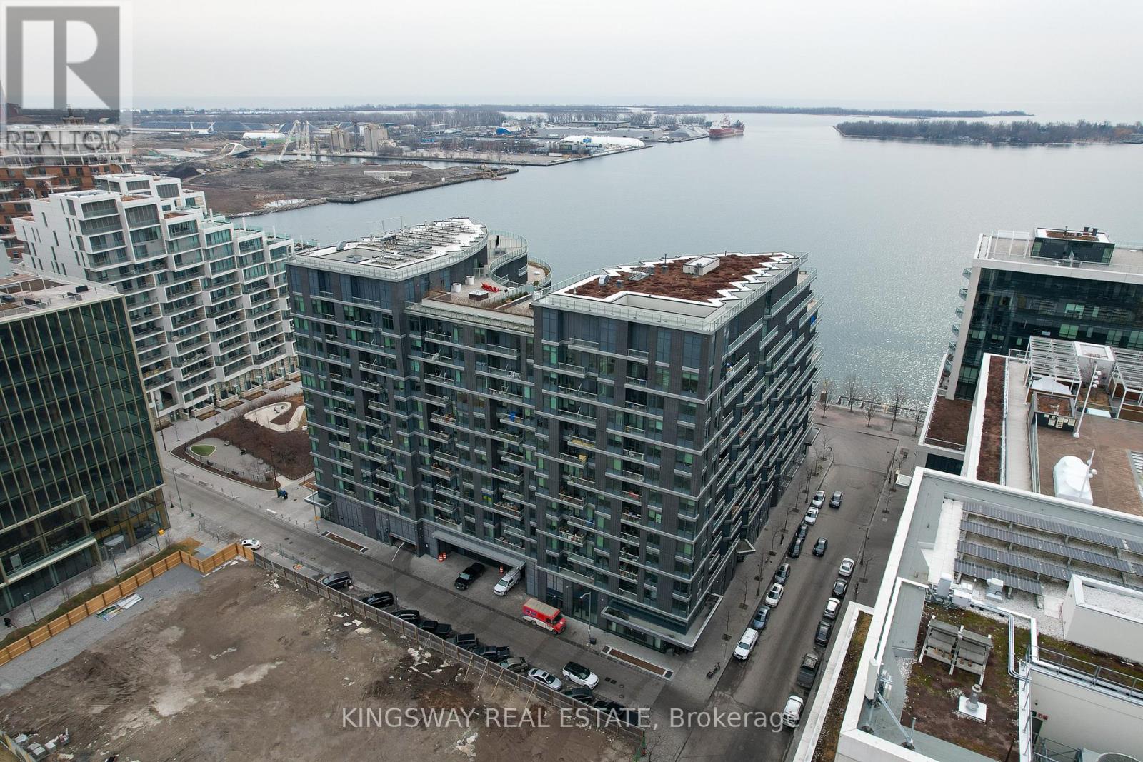 Ph33 - 1 Edgewater Drive, Toronto, Ontario  M5A 0L1 - Photo 4 - C12765004