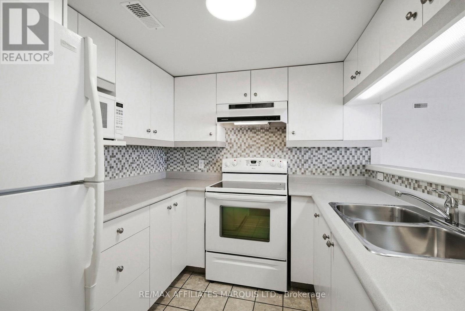 304 - 301 Water Street W, Cornwall, Ontario  K6J 1A5 - Photo 11 - X12764992