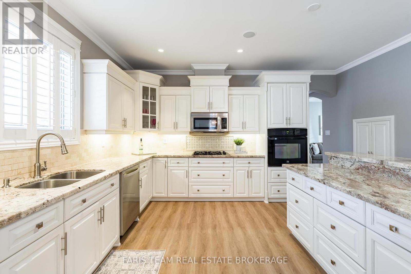 10 Nordic Trail, Oro-Medonte, Ontario  L0L 2L0 - Photo 9 - S12765020