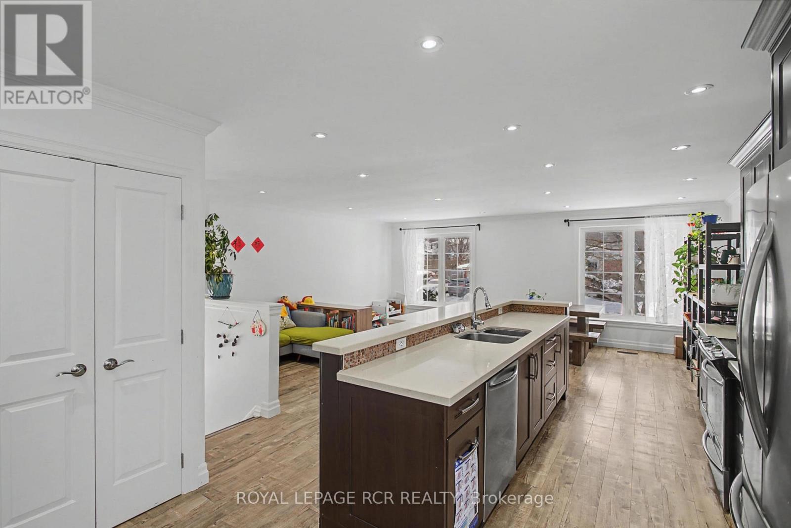 248 Talbot Crescent, Newmarket, Ontario  L3Y 1A3 - Photo 7 - N12750674