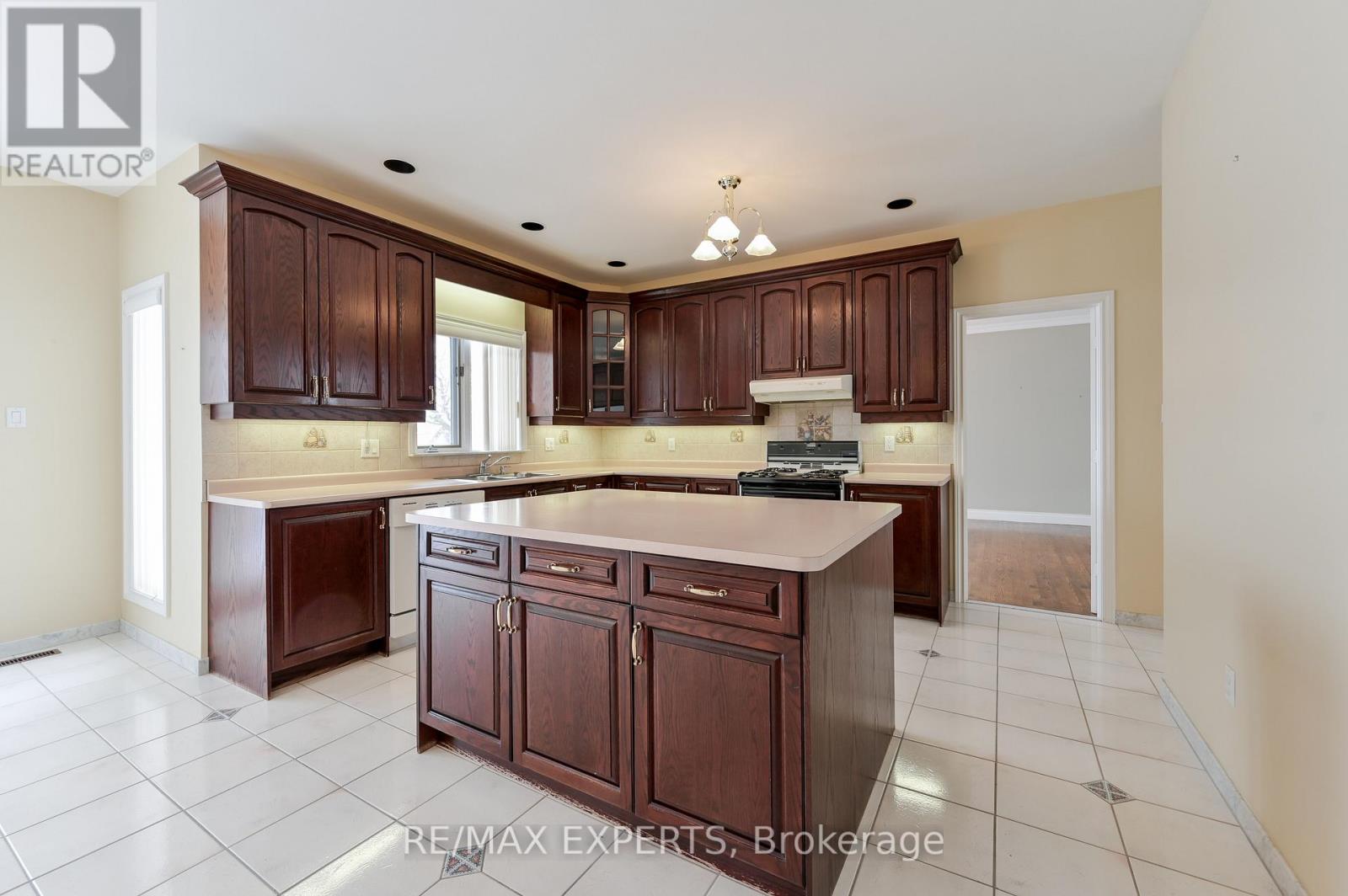 13668 Emil Kolb Parkway, Caledon (Bolton West), Ontario  L7E 2L4 - Photo 16 - W12764990