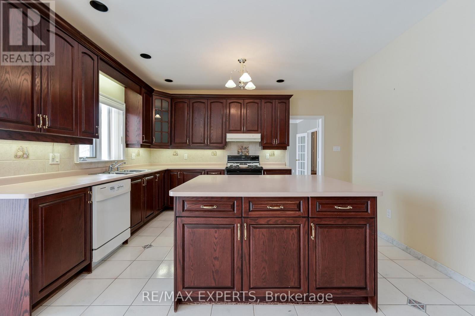 13668 Emil Kolb Parkway, Caledon (Bolton West), Ontario  L7E 2L4 - Photo 17 - W12764990