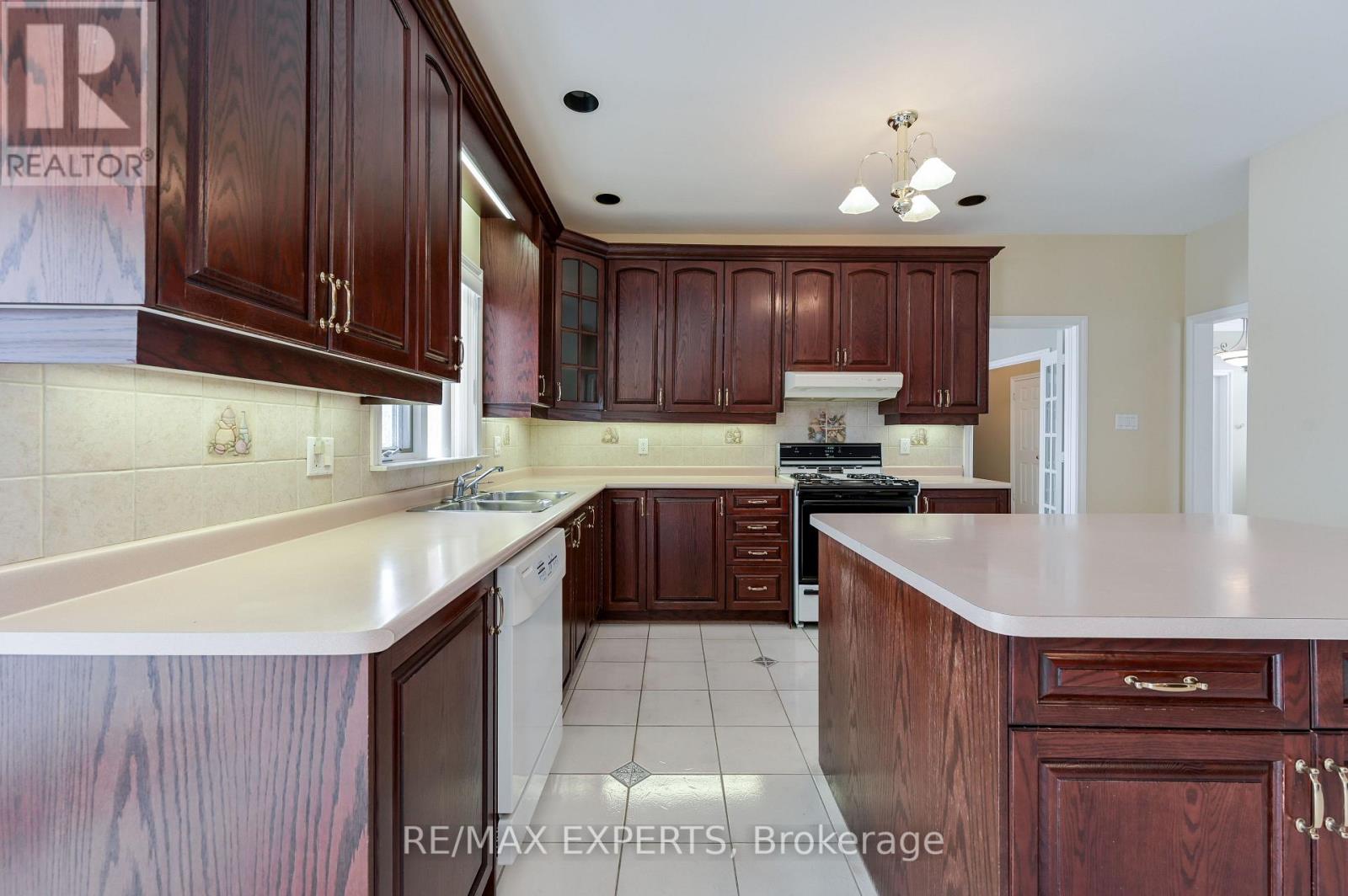 13668 Emil Kolb Parkway, Caledon (Bolton West), Ontario  L7E 2L4 - Photo 18 - W12764990