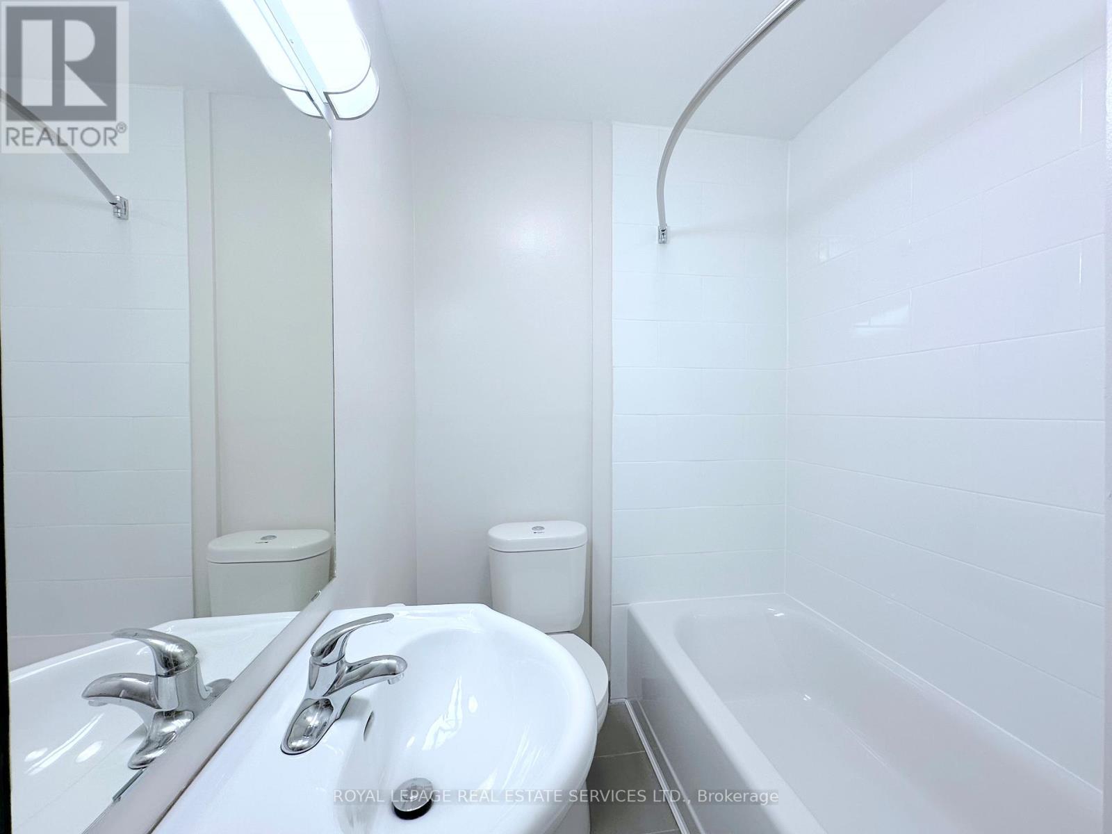 1 - 5062 Dundas Street W, Toronto (Islington-City Centre West), Ontario  M9A 1B9 - Photo 7 - W12764998