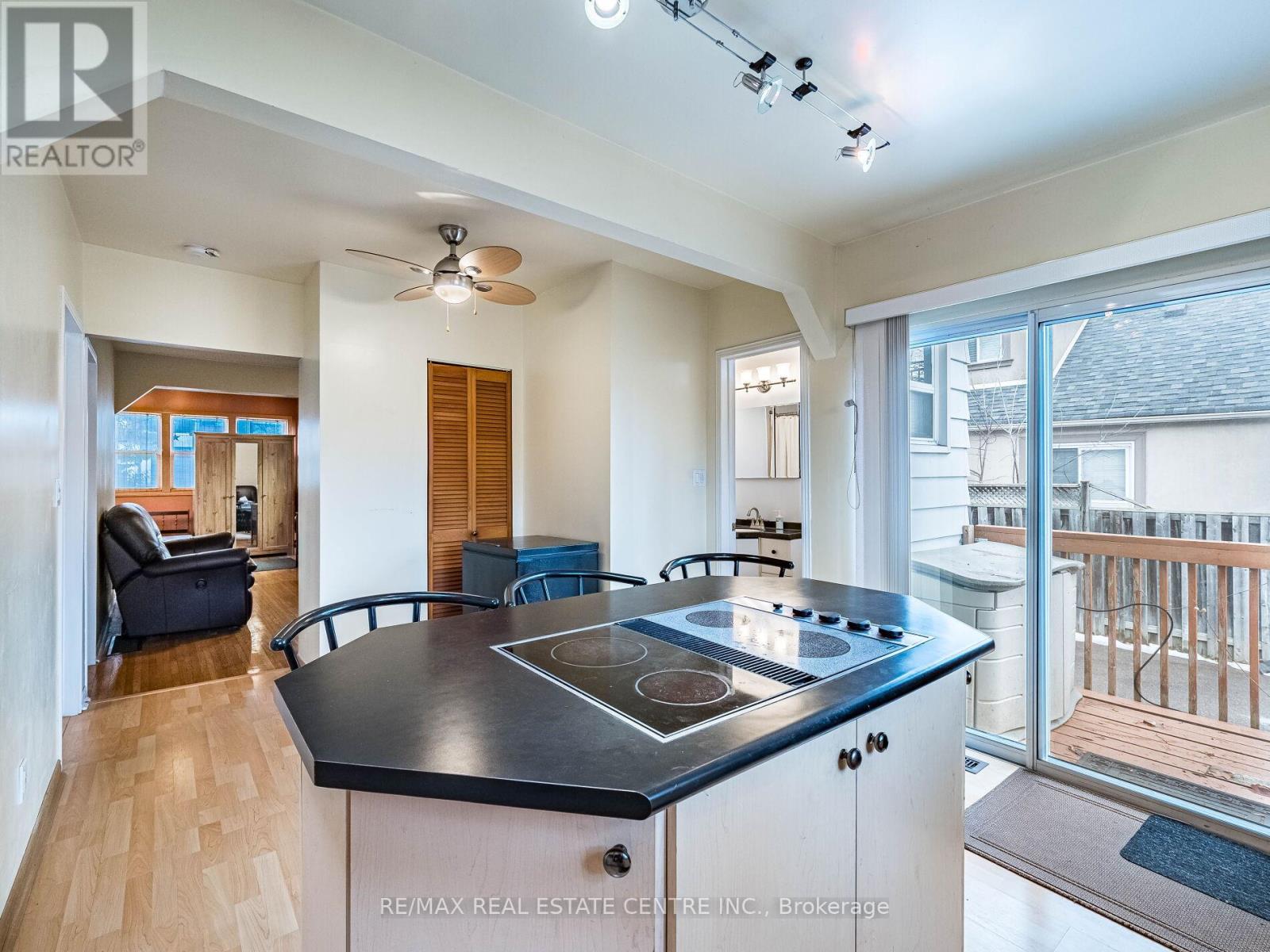 64 Eaglewood Boulevard, Mississauga (Mineola), Ontario  L5G 1V4 - Photo 17 - W12765056