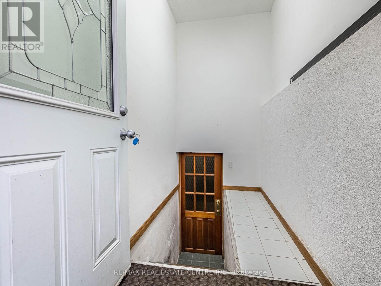 64 Eaglewood Boulevard, Mississauga (Mineola), Ontario  L5G 1V4 - Photo 41 - W12765056