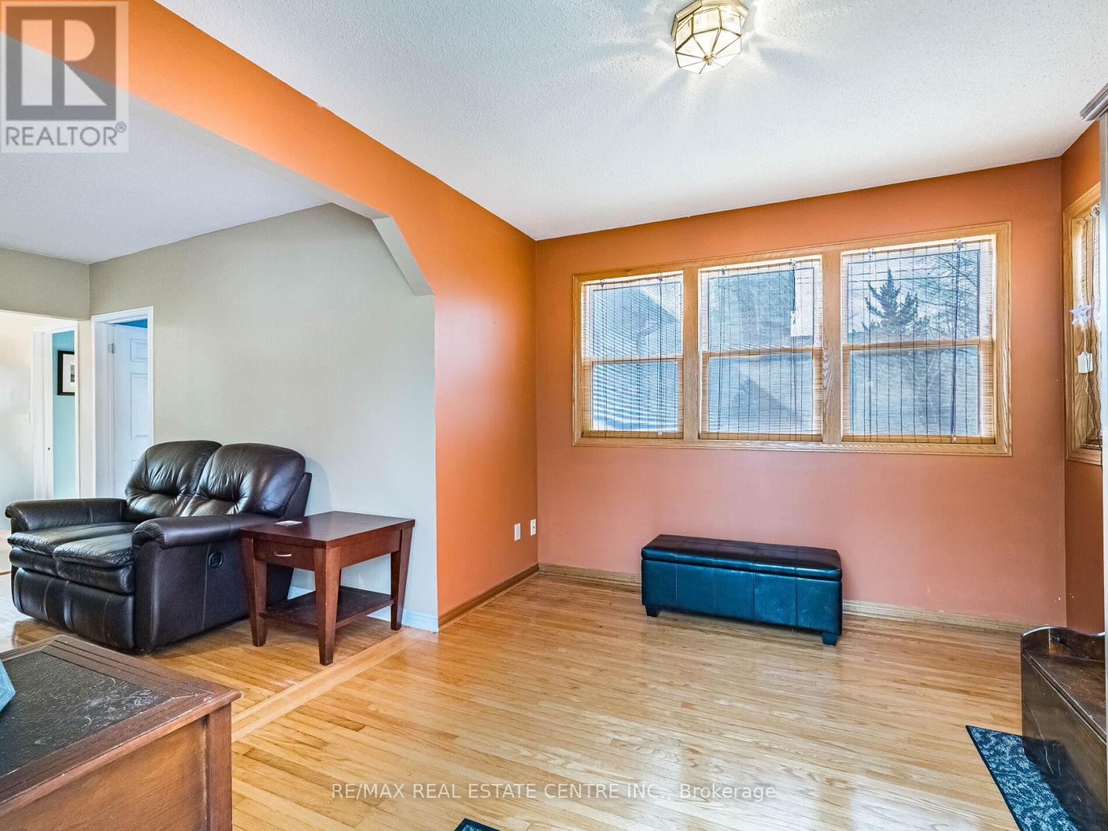 64 Eaglewood Boulevard, Mississauga (Mineola), Ontario  L5G 1V4 - Photo 8 - W12765056