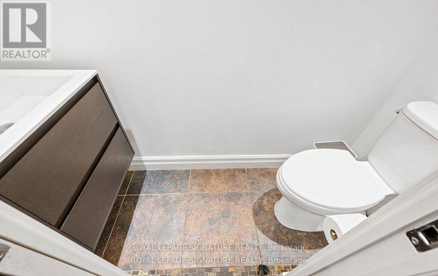 16 Kingsborough Crescent, Toronto (Willowridge-Martingrove-Richview), Ontario  M9R 2T9 - Photo 15 - W12765066