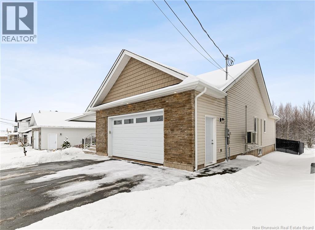 128 Oakfield Drive, Riverview, New Brunswick E1B 0S6 - Photo 2 - NB132605
