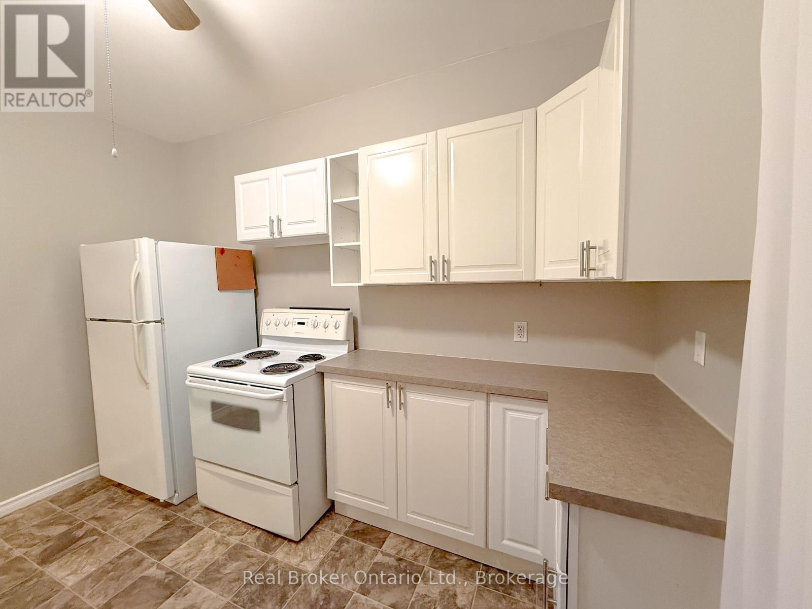 25 Drummond Street, Brantford, Ontario  N3S 5Z2 - Photo 11 - X12765124