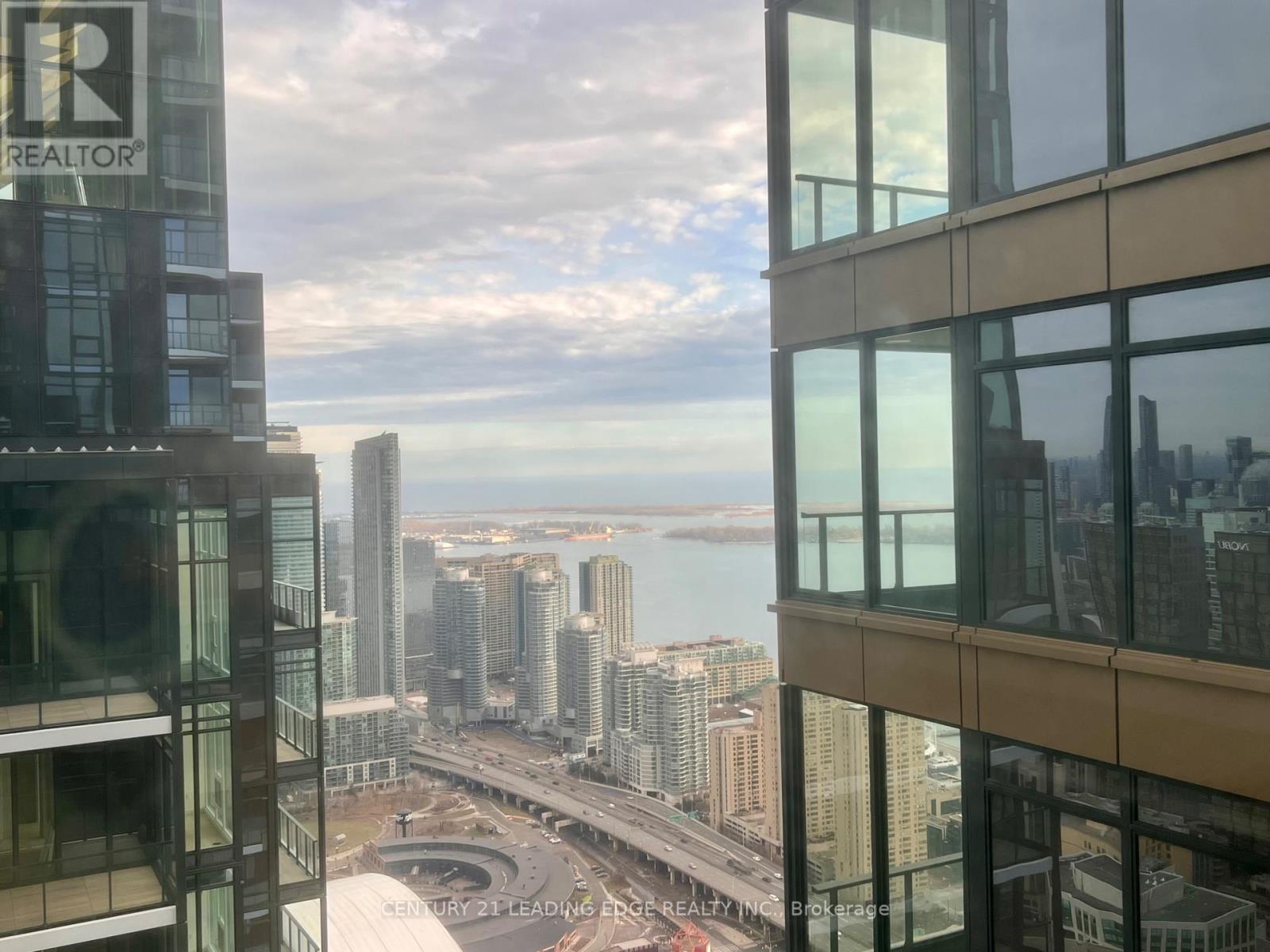 7103 - 3 Concord City Place Way, Toronto, Ontario  M5V 0X4 - Photo 4 - C12763566