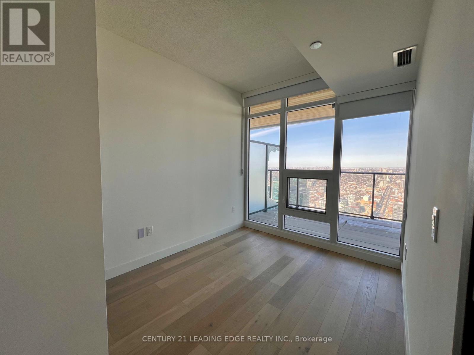 7103 - 3 Concord City Place Way, Toronto, Ontario  M5V 0X4 - Photo 8 - C12763566