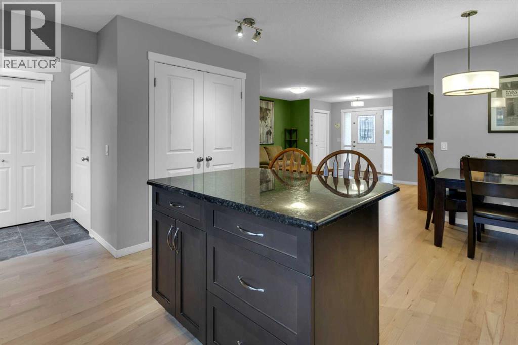 367 Fireside Place, Cochrane, Alberta  T4C 0R1 - Photo 8 - A2283408